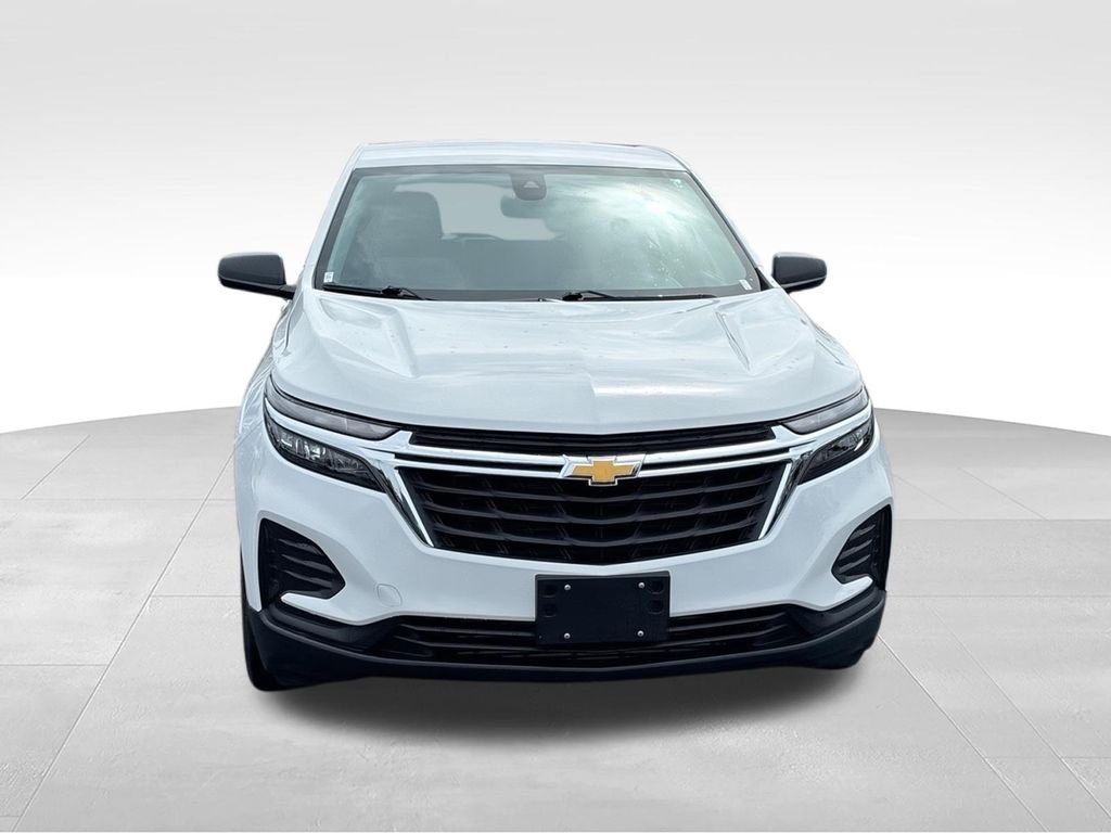 Used 2023 White Chevrolet LS image 3
