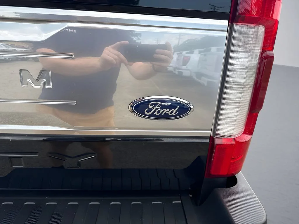 Used 2018  Ford XL image 36