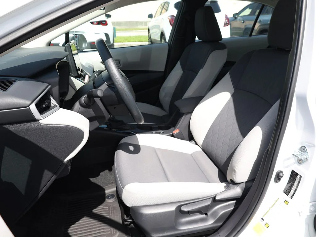 Used 2025 White Toyota LE image 13