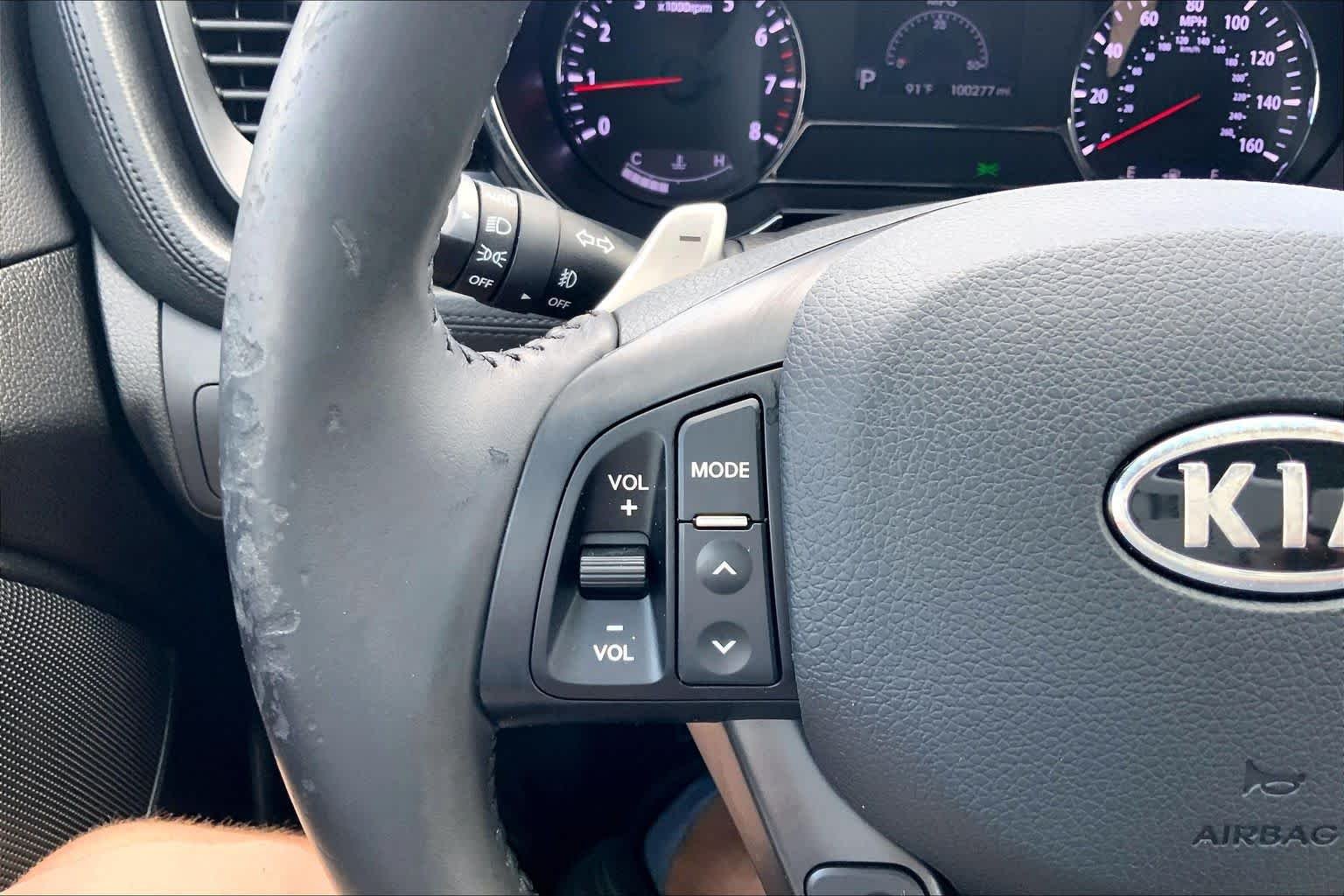 Used 2012 Snow White Pearl Kia SX image 19