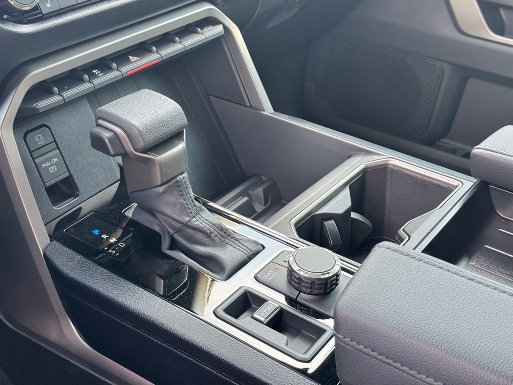 2026 Toyota Tundra SR5 - Photo 12
