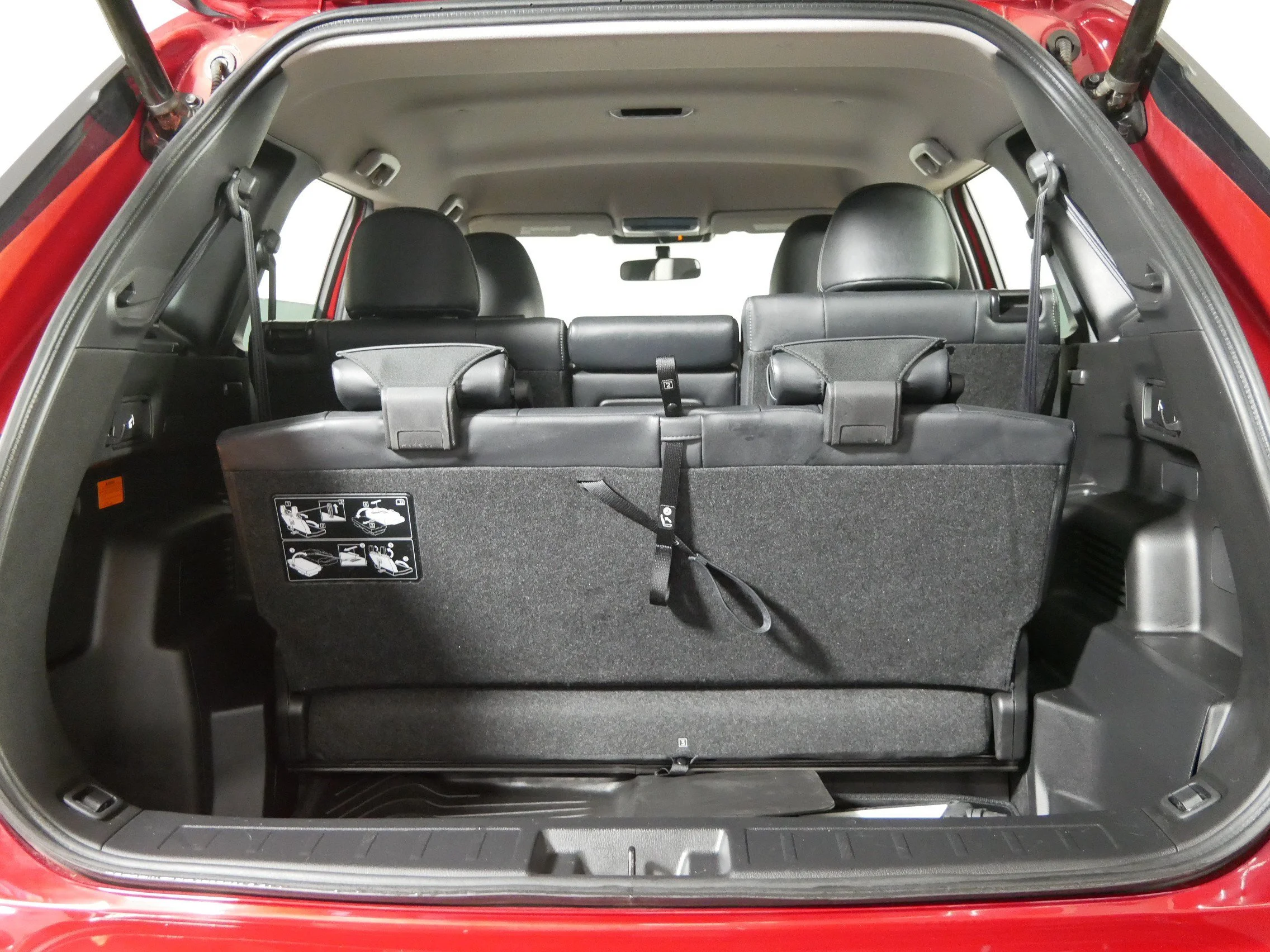 Used 2023 Red Diamond Mitsubishi SE image 18