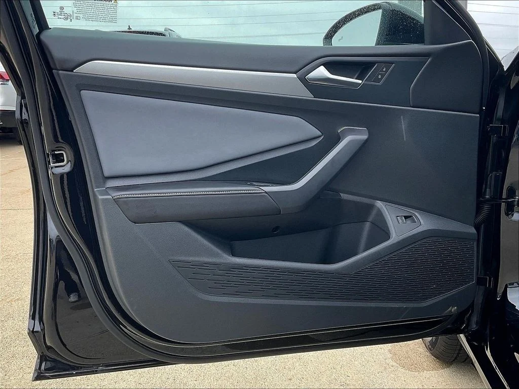 New 2026 Black Volkswagen 1.5T SE image 25