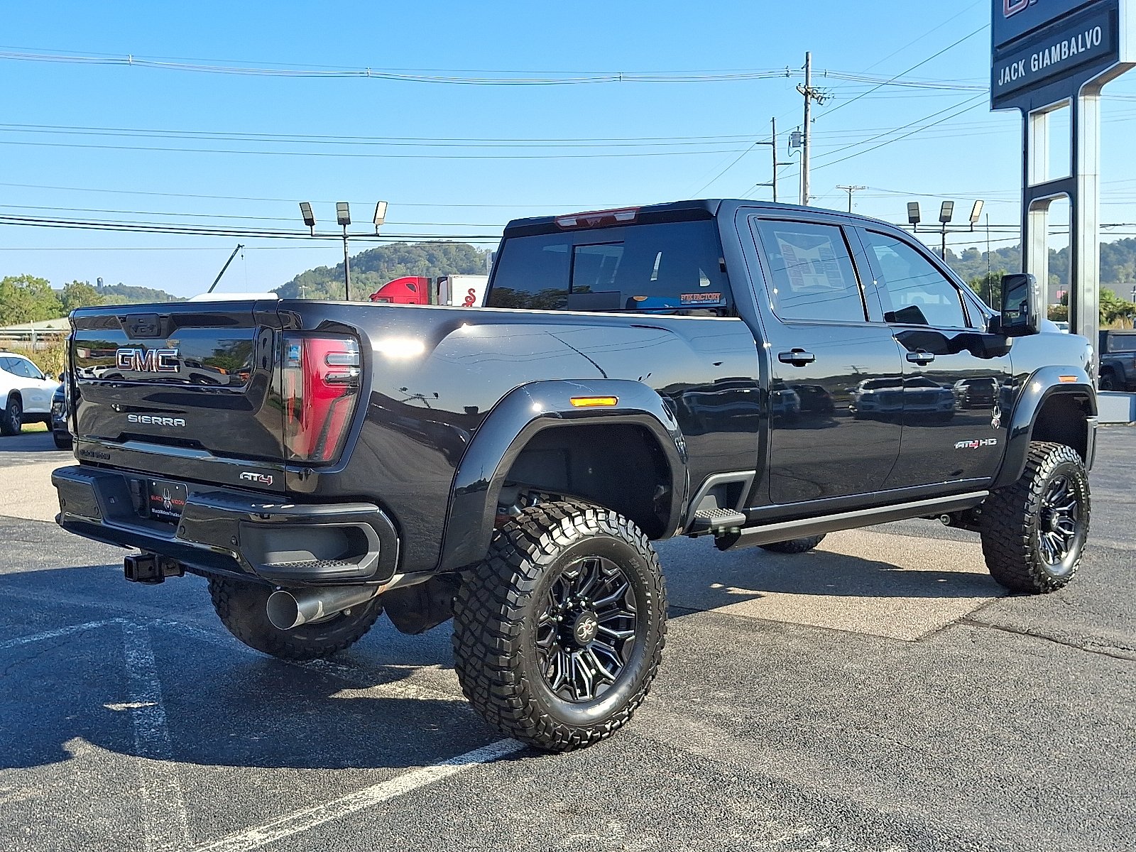2025 GMC Sierra 2500HD AT4 - Photo 8