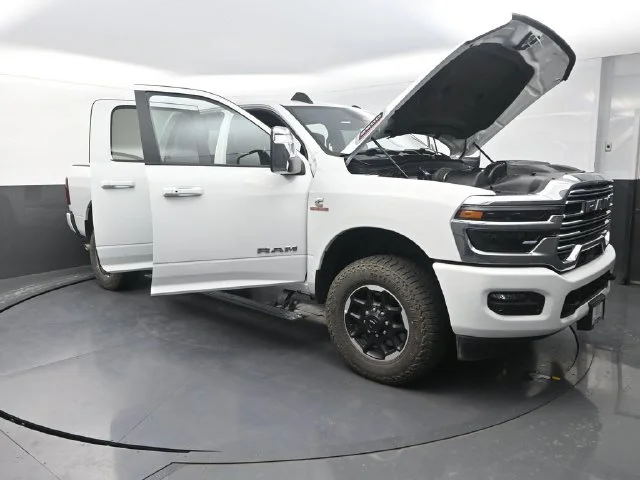 Used 2025 White Ram Laramie image 29