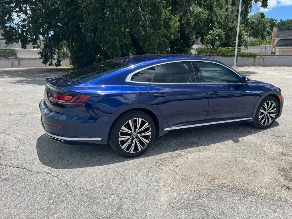 Used 2019 Blue Volkswagen 2.0T SE image 3