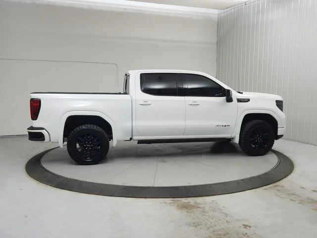 Used 2023 White GMC AT4X image 9