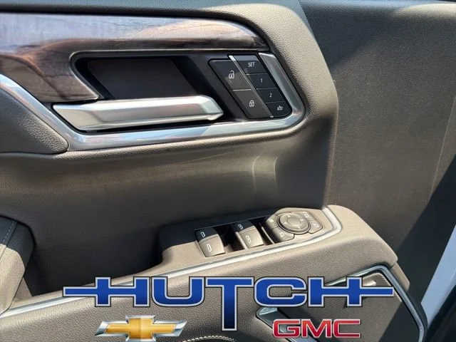 New 2026 Polar White Tricoat Chevrolet LTZ image 23