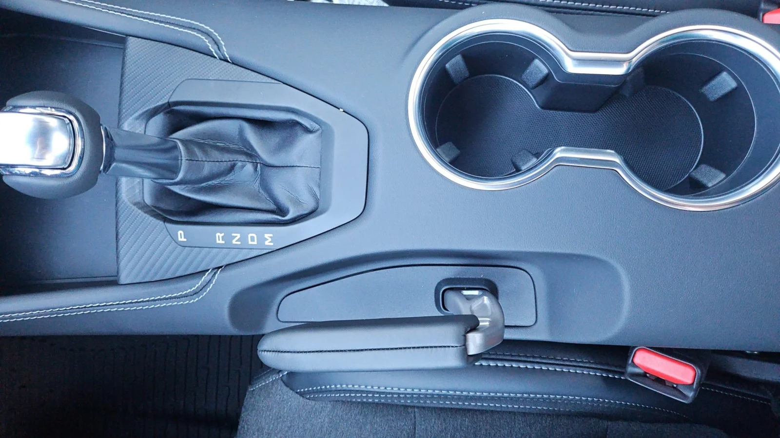 New 2026 Avalanche Gray Ford GT image 19