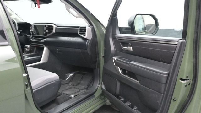 Used 2022 Green Toyota SR5 image 11