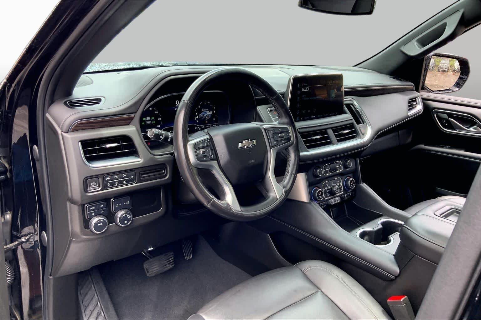 Used 2022 Black Chevrolet Z71 image 18
