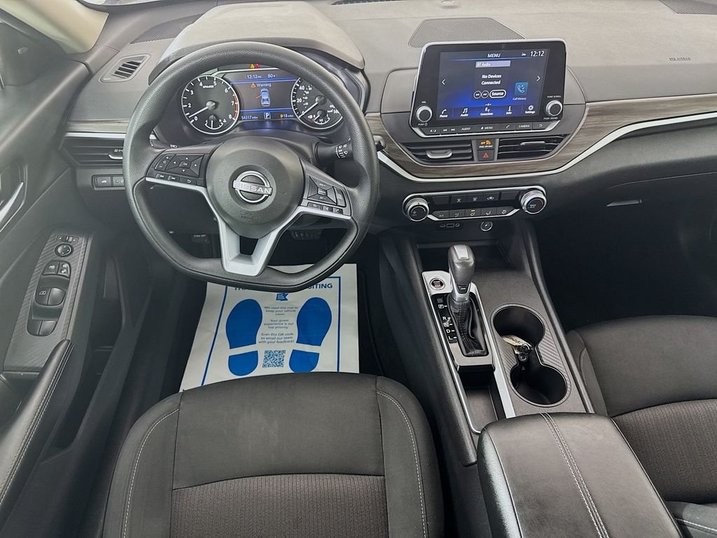 Used 2025 Glacier White Nissan 2.5 SV image 26