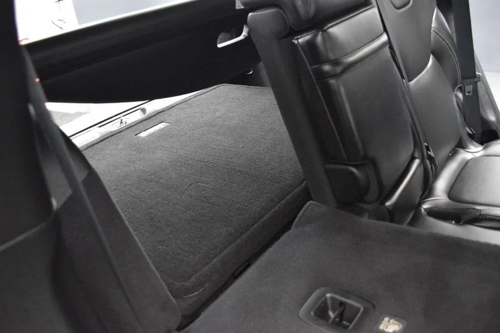 Used 2019 Black Jeep Overland image 29