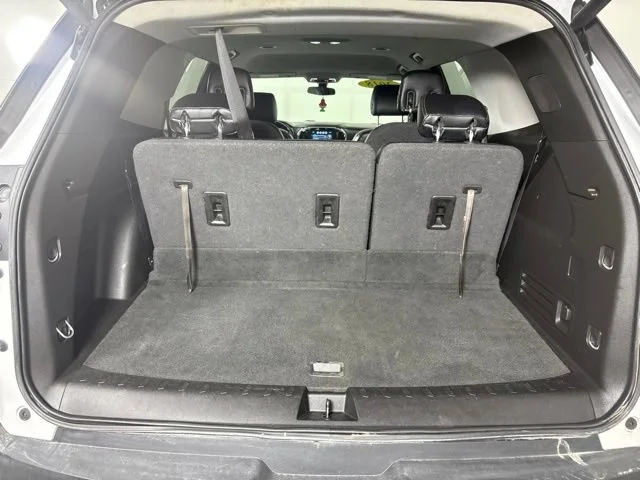 Used 2018 SUMMIT WHITE Chevrolet LT Cloth image 28