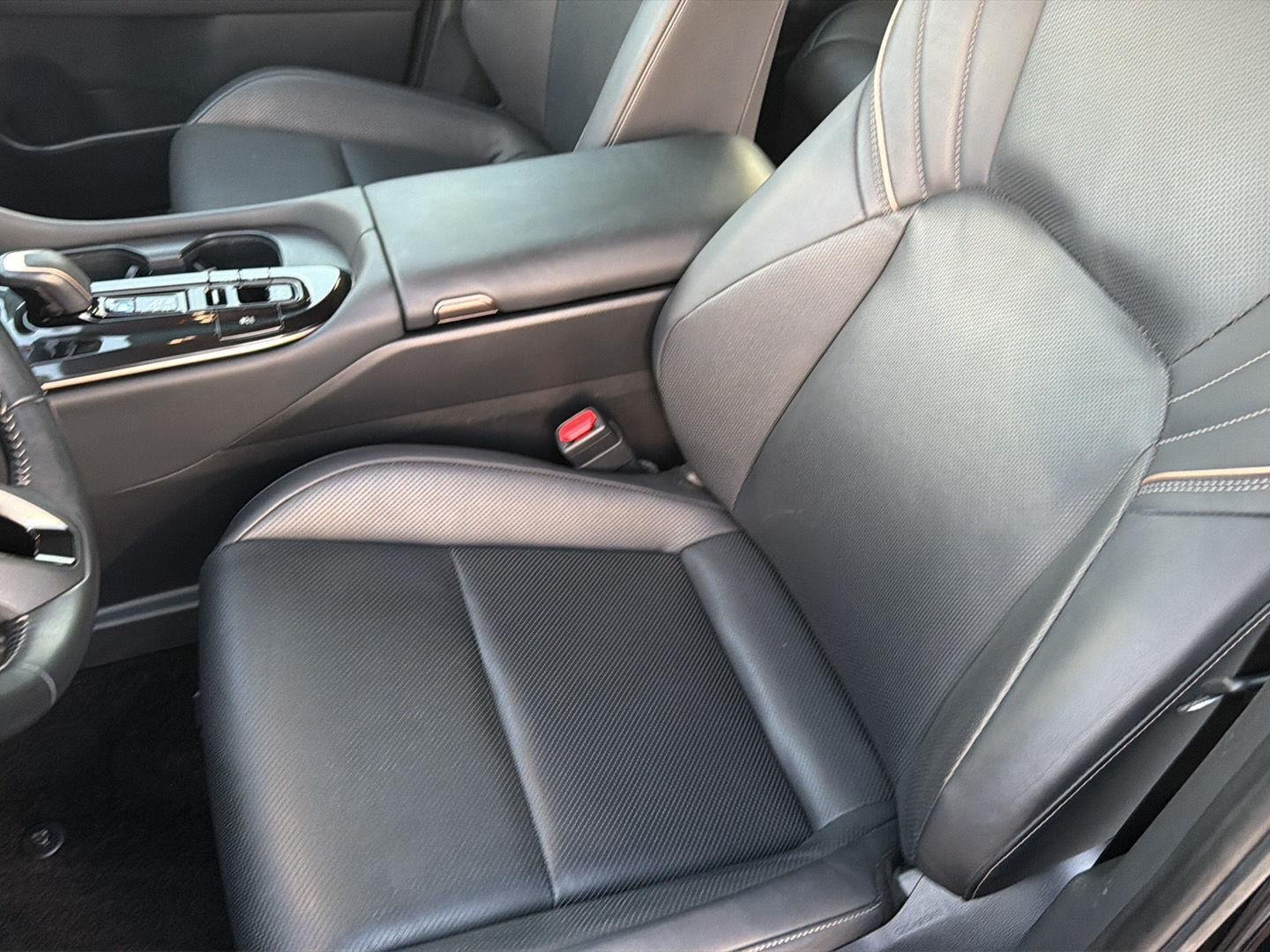 2025 Toyota Crown XLE - Photo 31