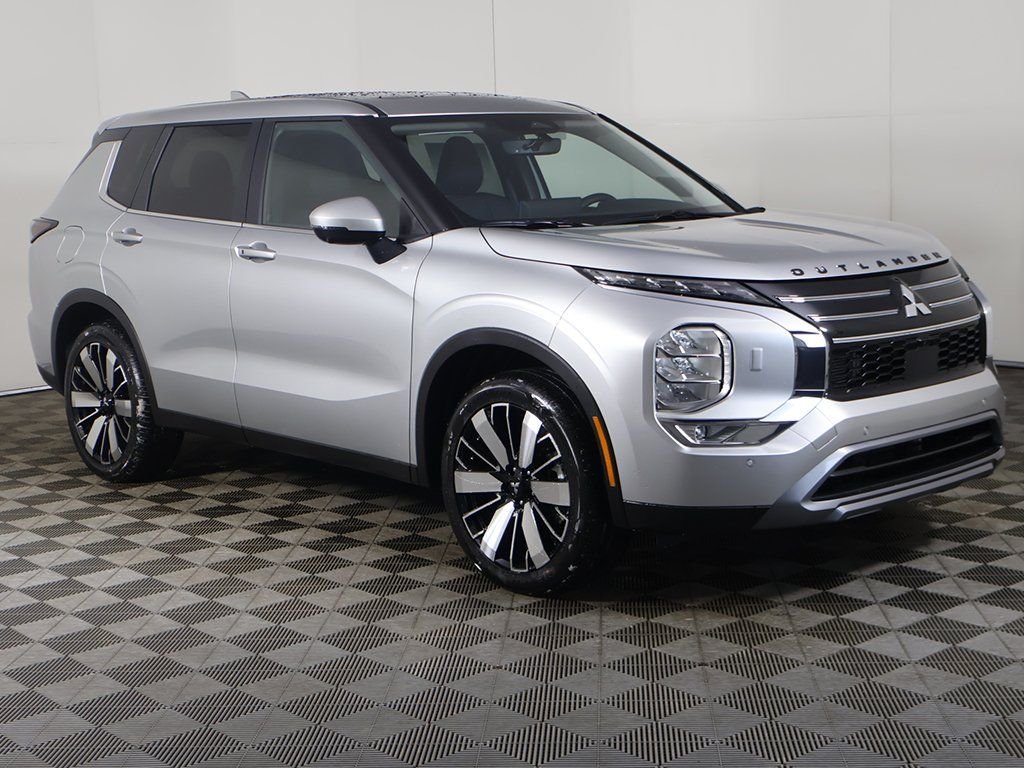 New 2026 Silver Mitsubishi SE 1.5T S-AWC image 2