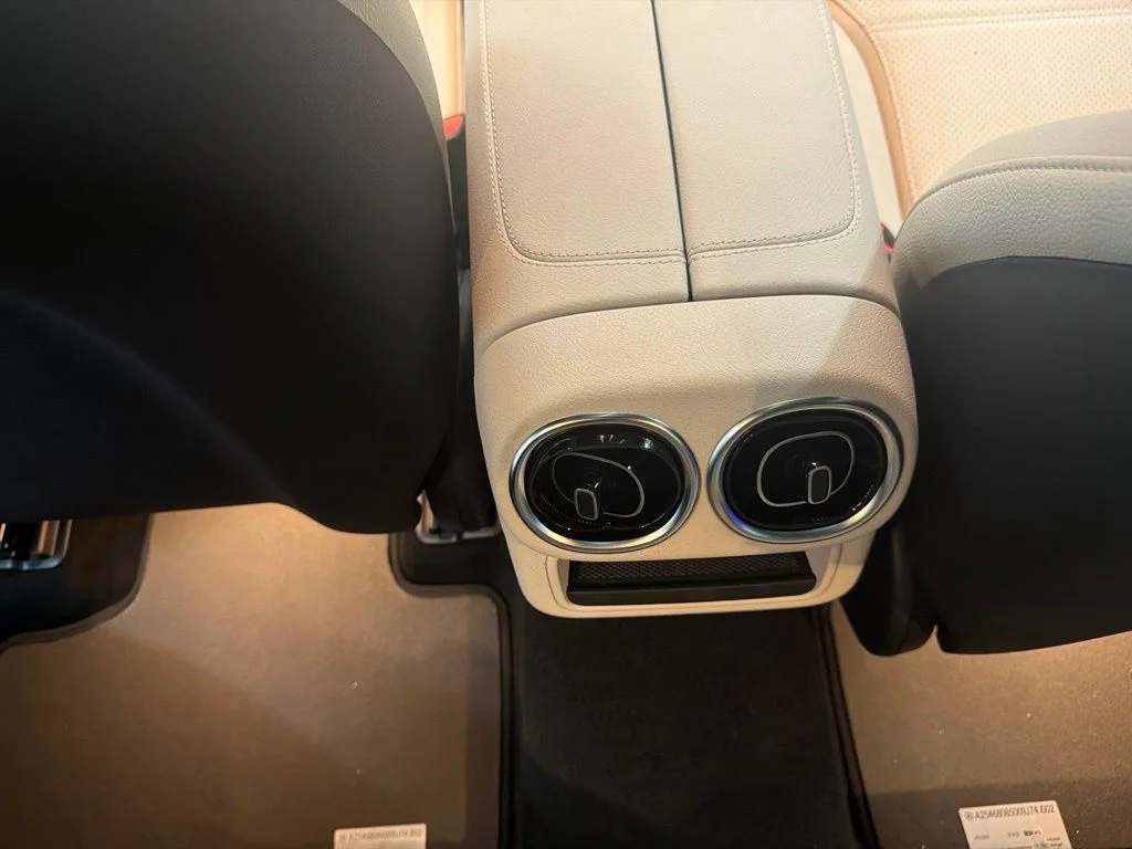 New 2027 Gray Mercedes-Benz GLC 300 image 22