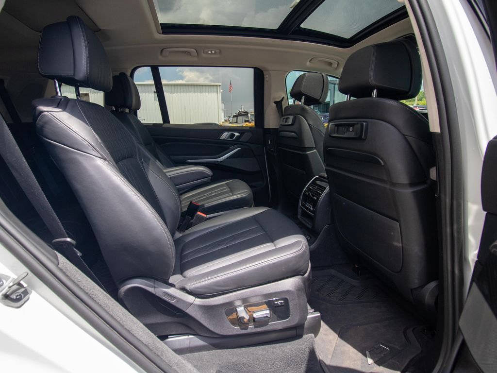 2021 BMW X7 40i - Photo 15