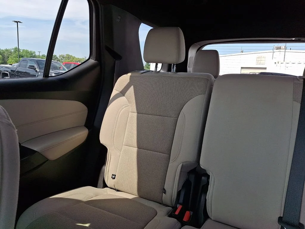 Used 2022 Northsky Blue Metallic Chevrolet LS image 19