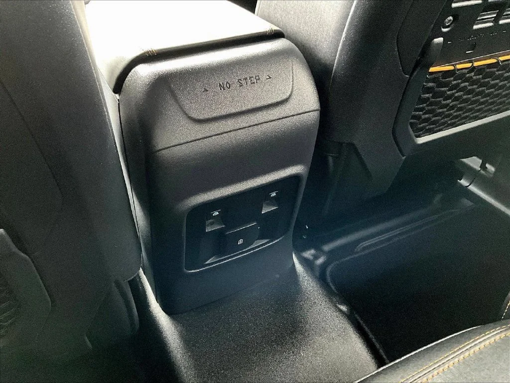 Used 2024 Cactus Ford Badlands image 12