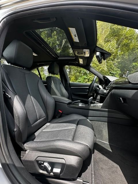 Used 2018 Glacier Silver Metallic BMW 328d image 21