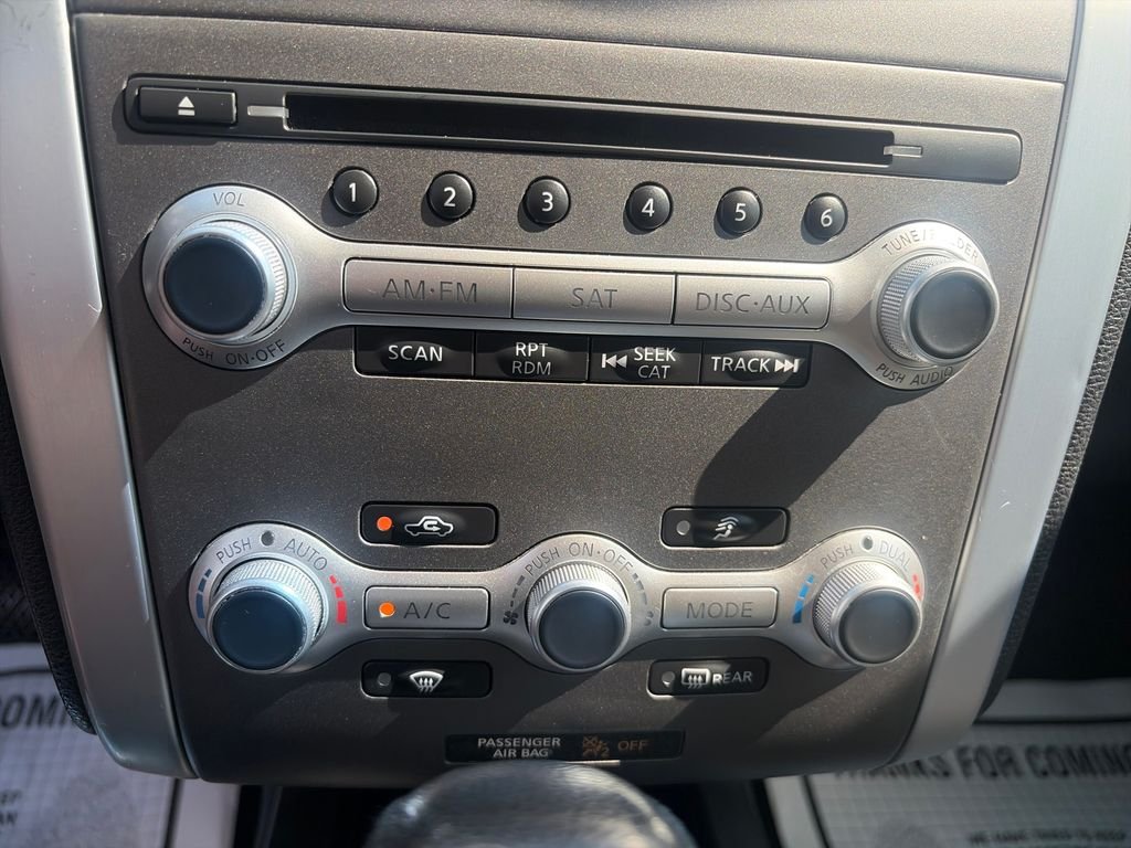Used 2014 Midnight Nissan SV image 18