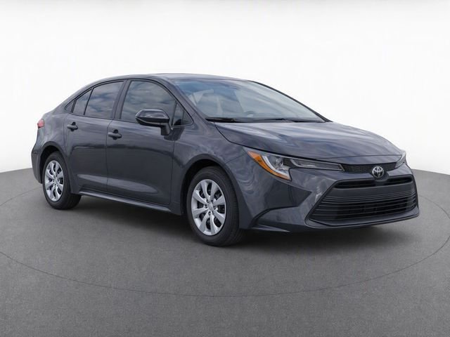 Used 2025  Toyota LE image 2