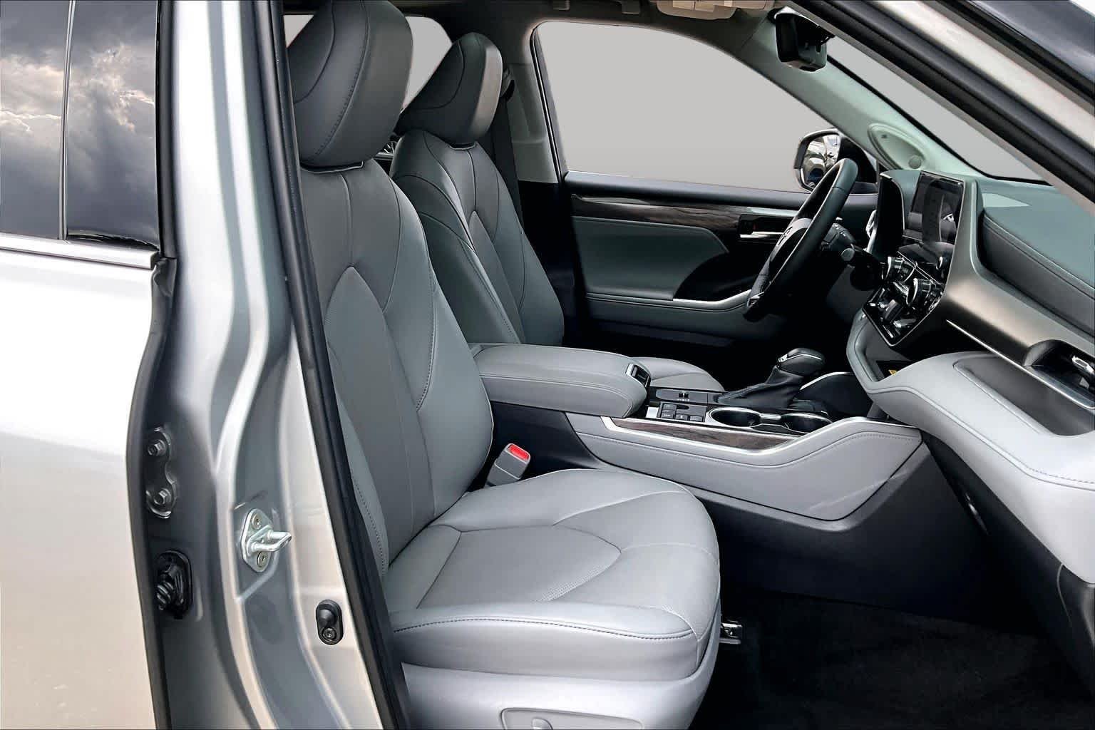 Used 2023 Celestial Silver Metallic Toyota Limited image 9