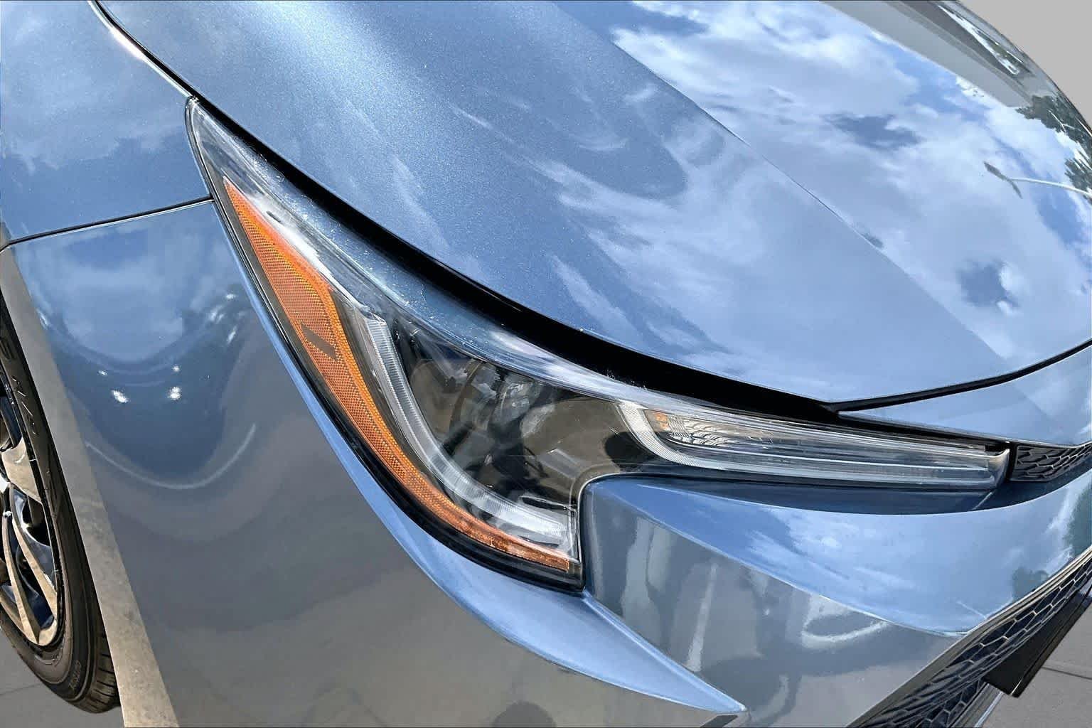 Used 2020 Celestite Toyota LE image 27
