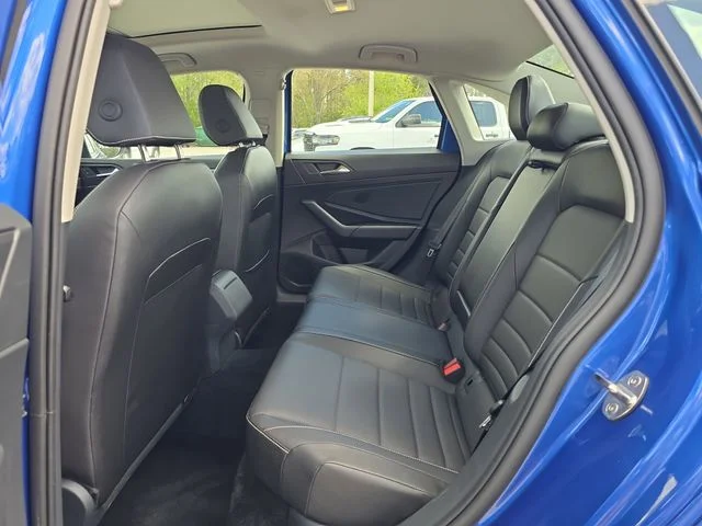 2024 Volkswagen Jetta SE - Photo 13