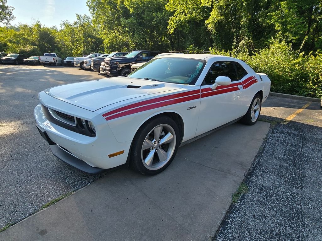 Used 2014 White Dodge R/T image 2