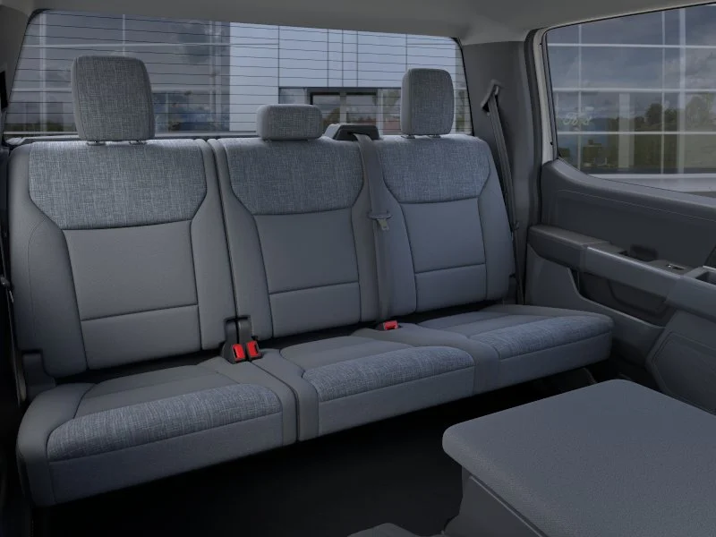 New 2026 Oxford White Ford XLT image 11