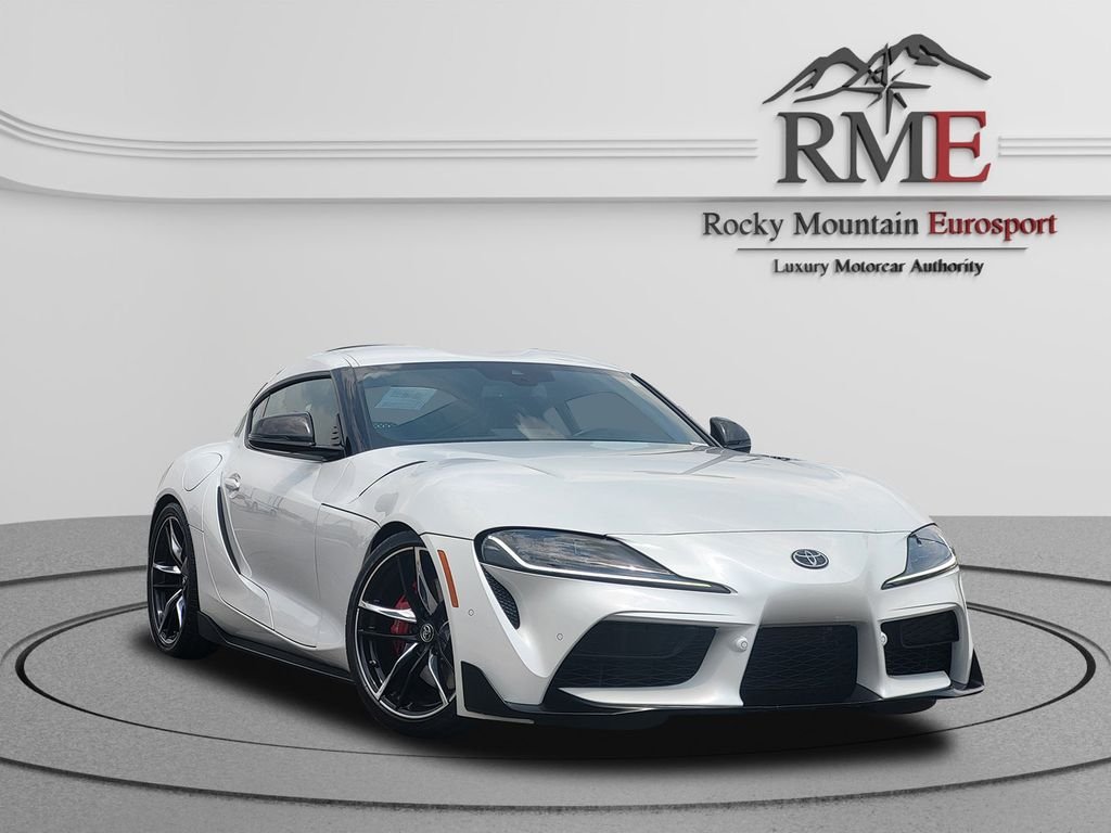 Used 2021 White Toyota 3.0 image 1