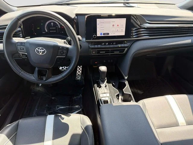 Used 2025  Toyota SE image 15