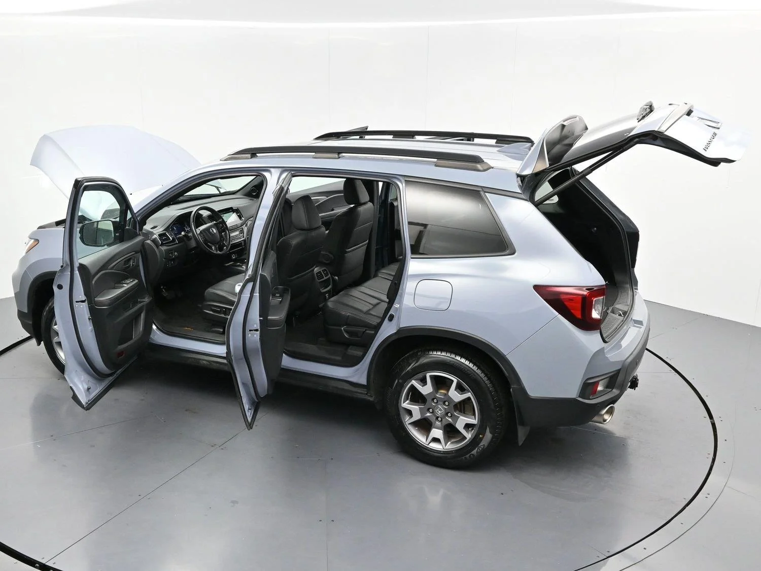 Used 2022 Sonic Gray Pearl Honda TrailSport AWD image 49