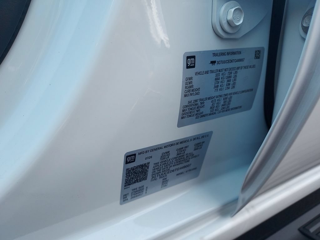 New 2026 Summit White GMC Elevation image 25