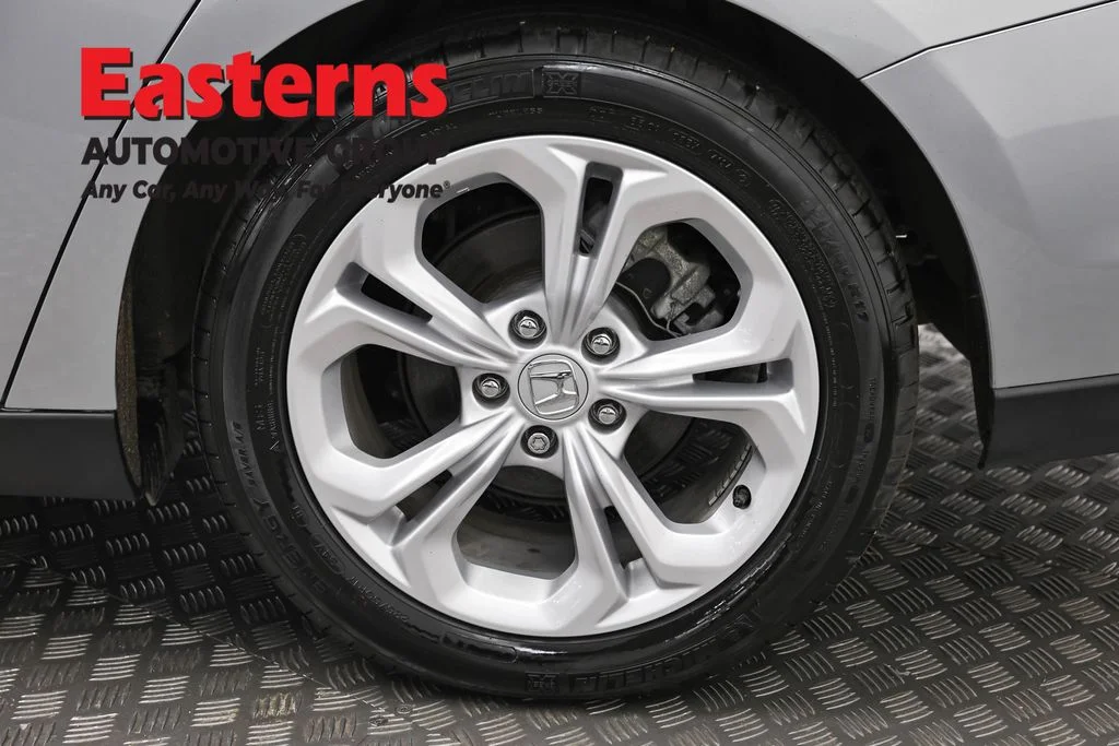 Used 2025 Silver Honda LX image 32