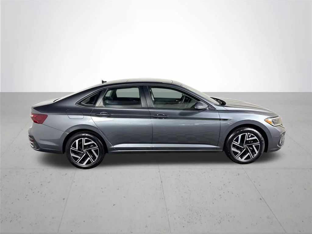 Certified Used 2024 Gray Volkswagen 1.5T SEL image 7