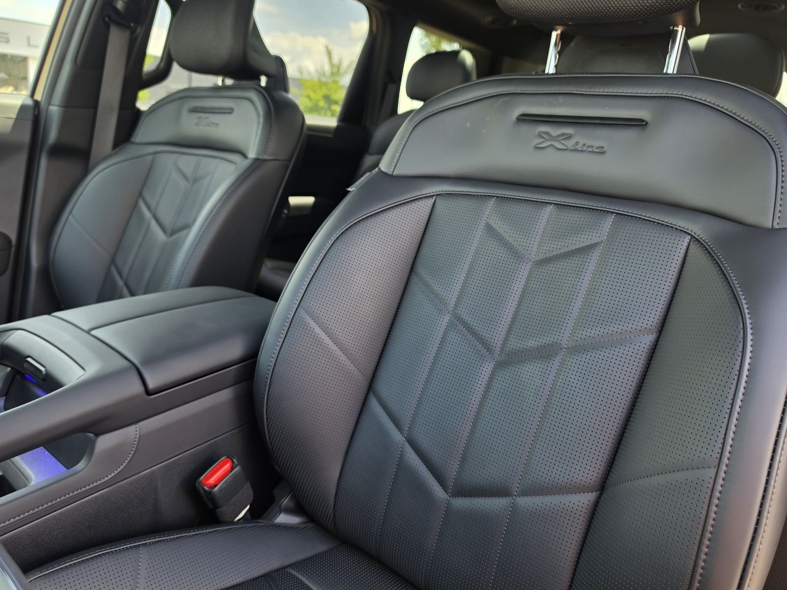 New 2027 Brown Kia X-Line SX image 14
