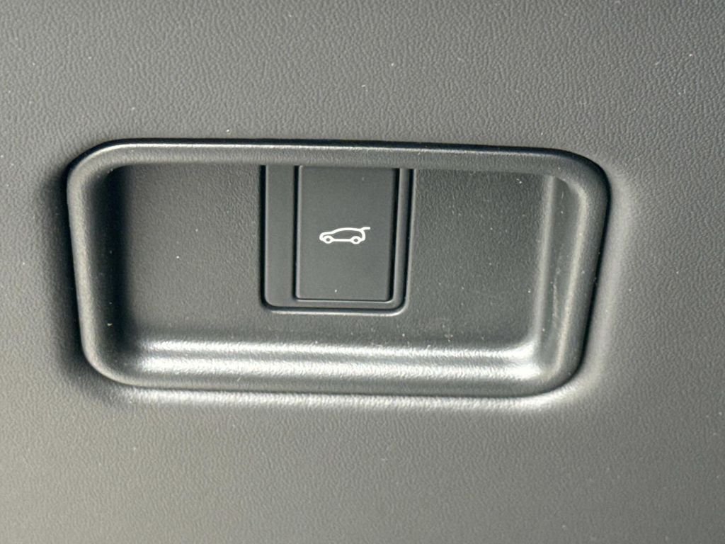 New 2026 Amethyst Grey Purple in Gloss finish Land Rover SE 7 Seats image 12