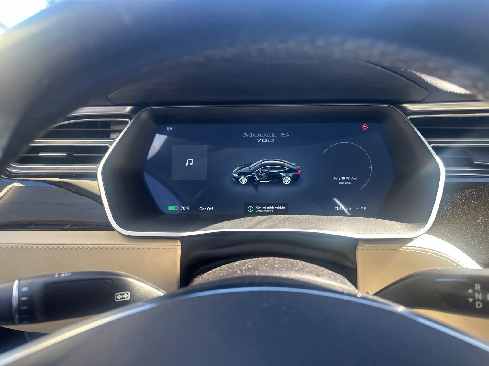 Used 2016 Obsidian Black Metallic Tesla  image 10
