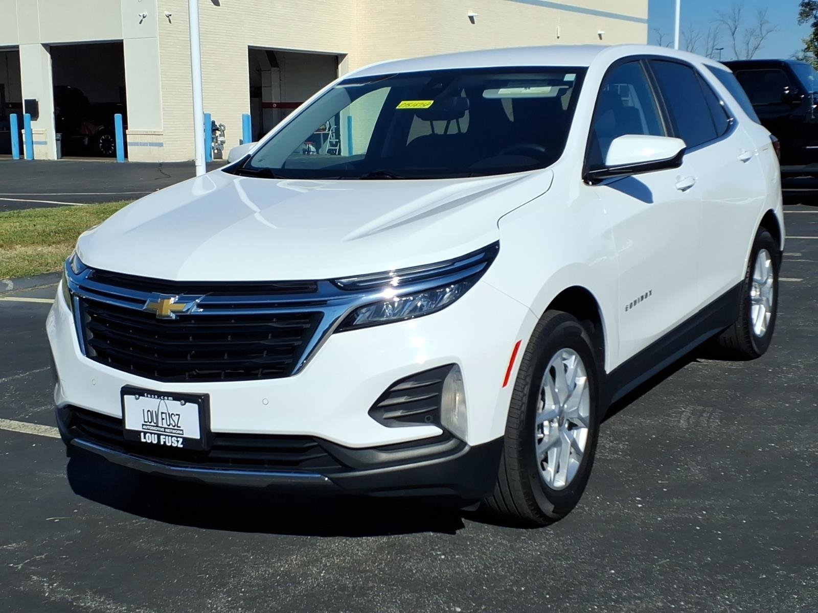 Used 2023 SUMMIT WHITE Chevrolet LT image 2