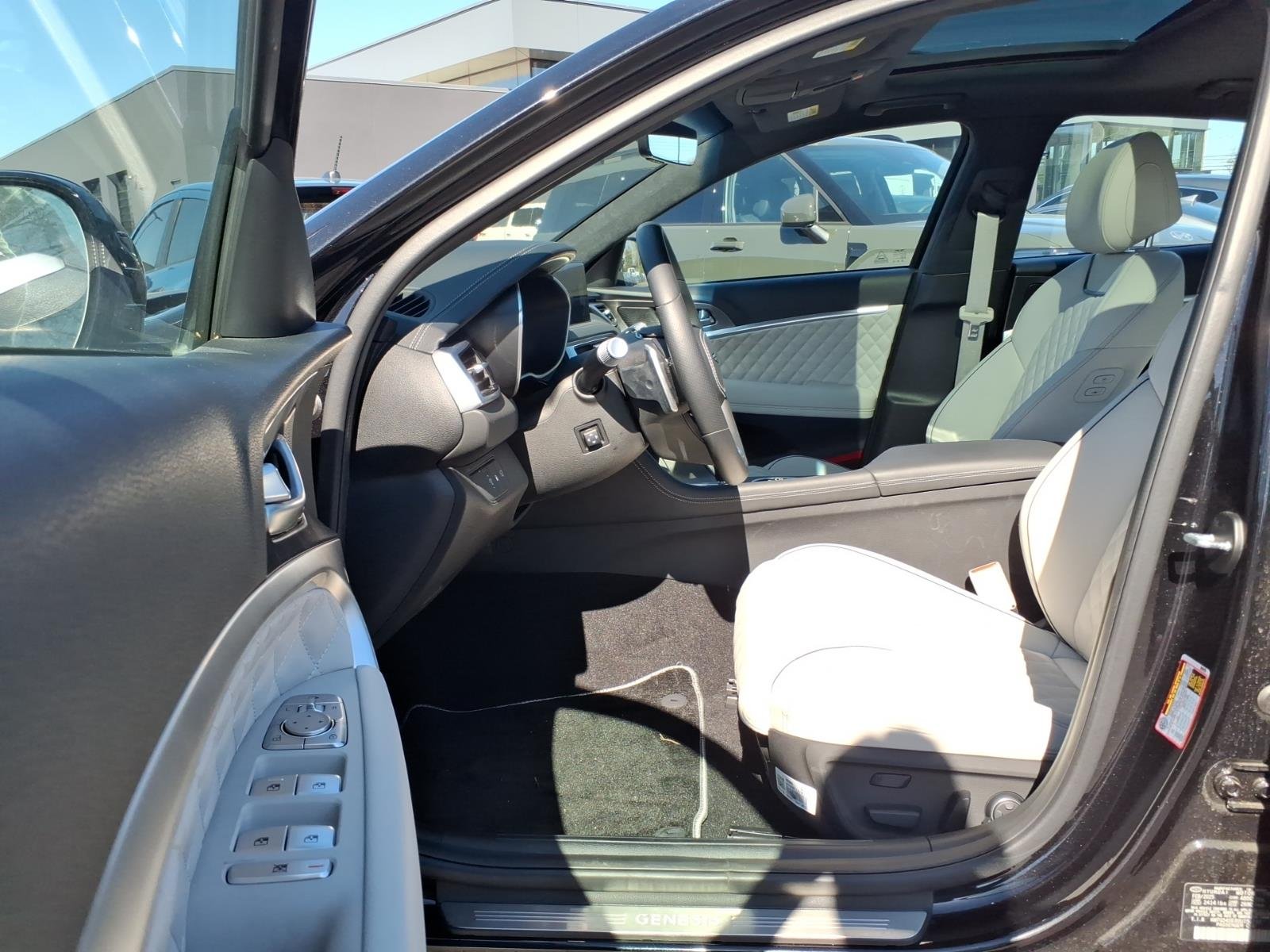 2025 GENESIS G70 Sport Advanced - Photo 15