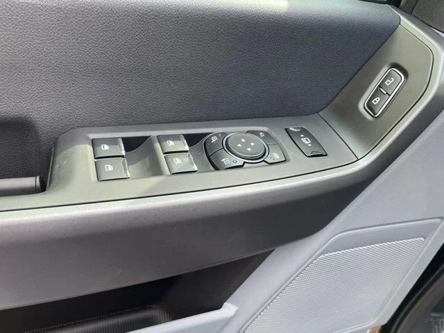 New 2026 CARBONIZED GRAY Ford XLT image 15