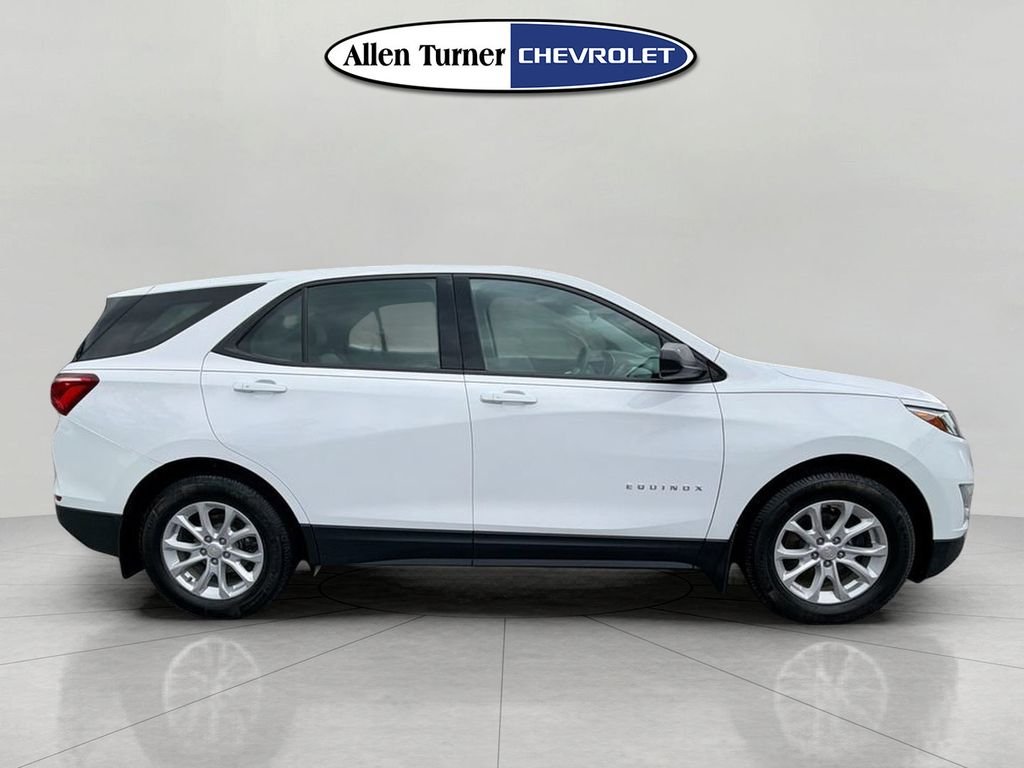 Used 2018 White Chevrolet LS image 3