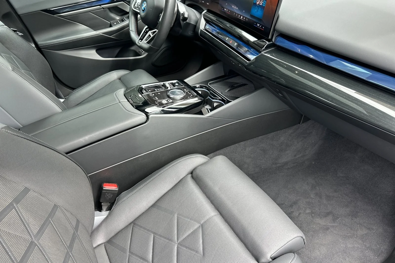 Used 2025 Brooklyn Grey Metallic BMW M60 image 14