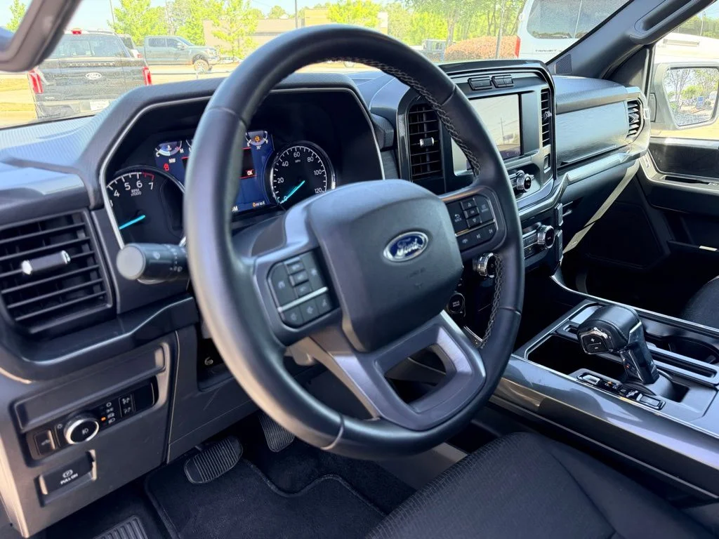 Used 2023 White Ford XLT image 28