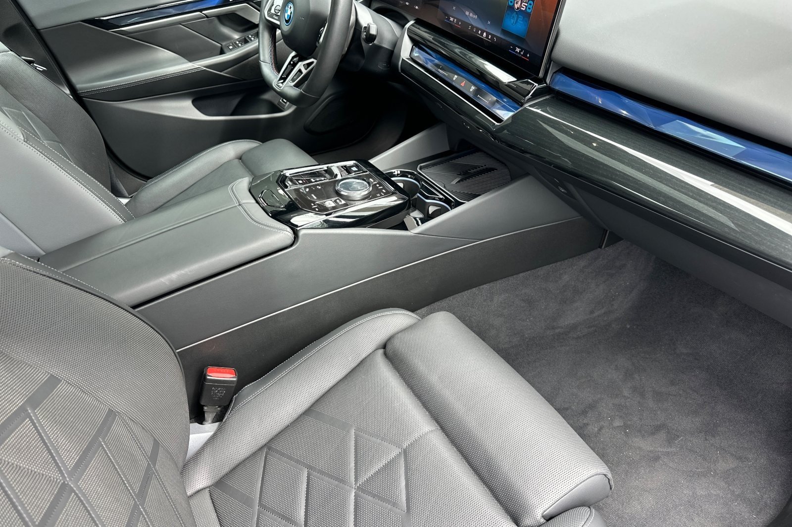 Used 2025 Brooklyn Grey Metallic BMW M60 image 14