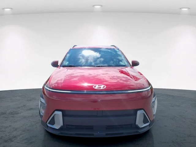 Used 2025 Red Hyundai SEL image 4