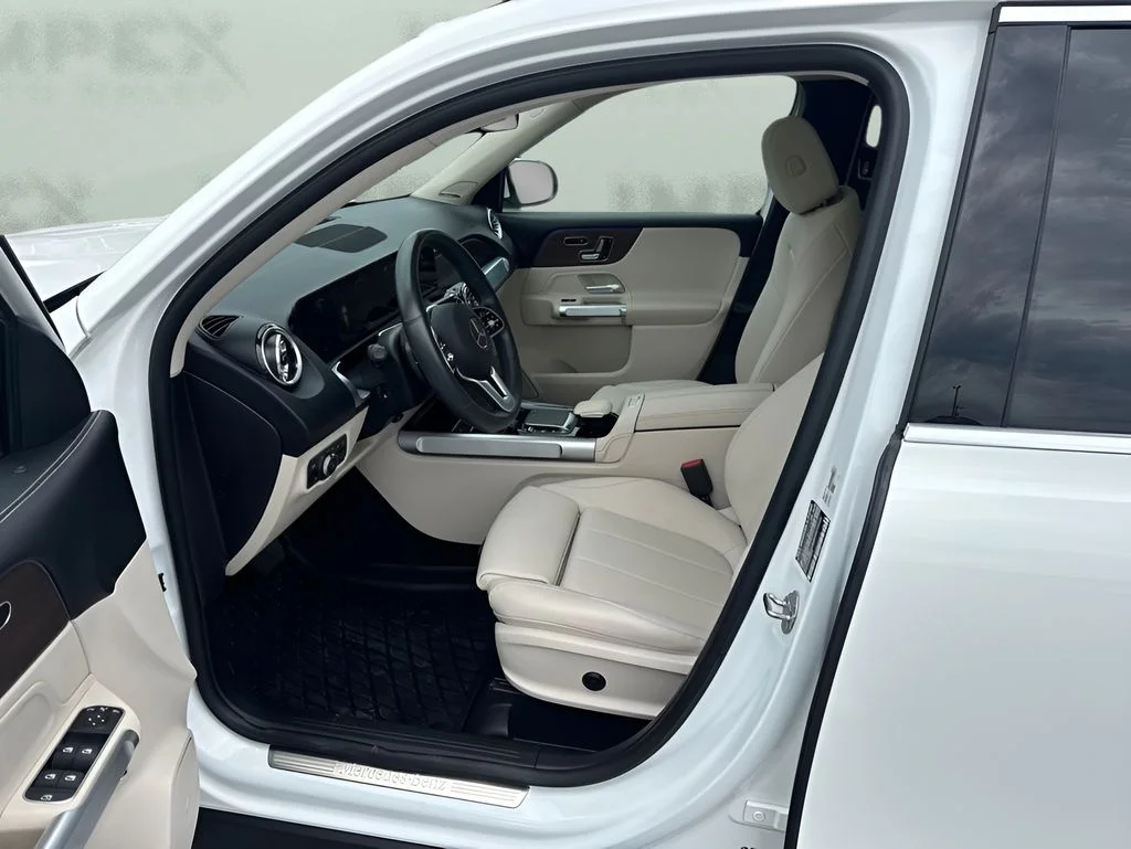 Used 2022 White Mercedes-Benz GLB 250 image 9